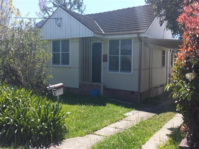 30 Farmborough Road, Unanderra NSW 2526