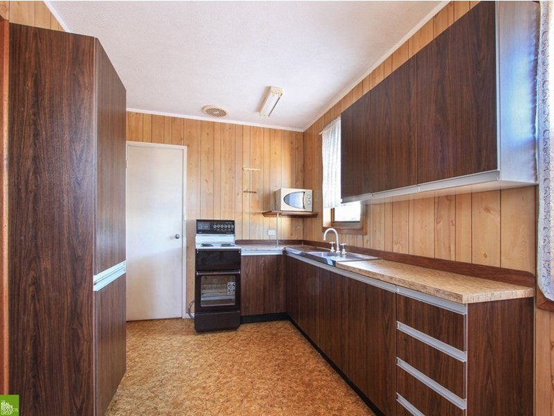 77 Queen Street, Lake Illawarra NSW 2528