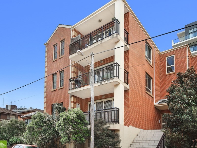 17/12-14 Gladstone Avenue, Wollongong NSW 2500