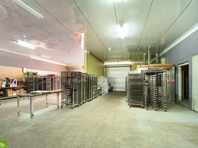 221 Berkeley Road, Unanderra NSW 2526