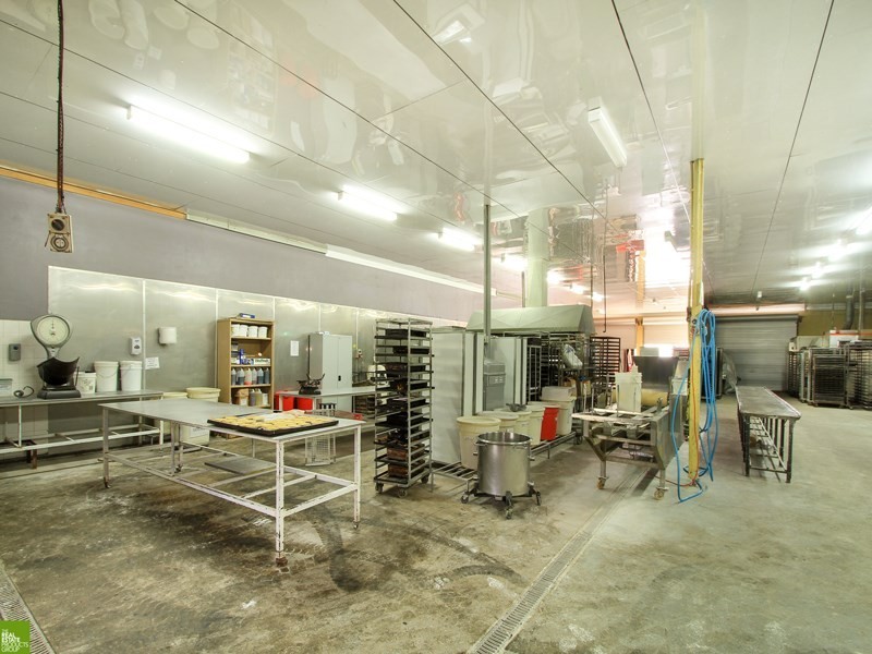 221 Berkeley Road, Unanderra NSW 2526