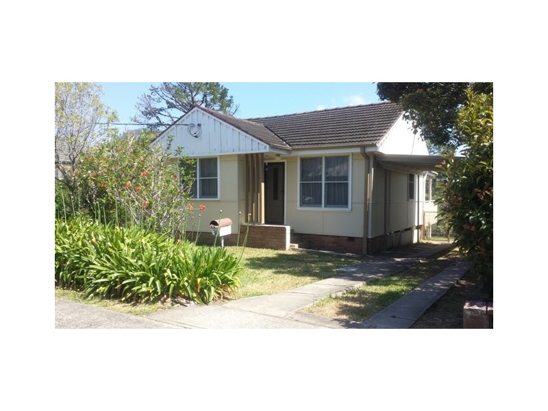 30 Farmborough Road, Unanderra NSW 2526