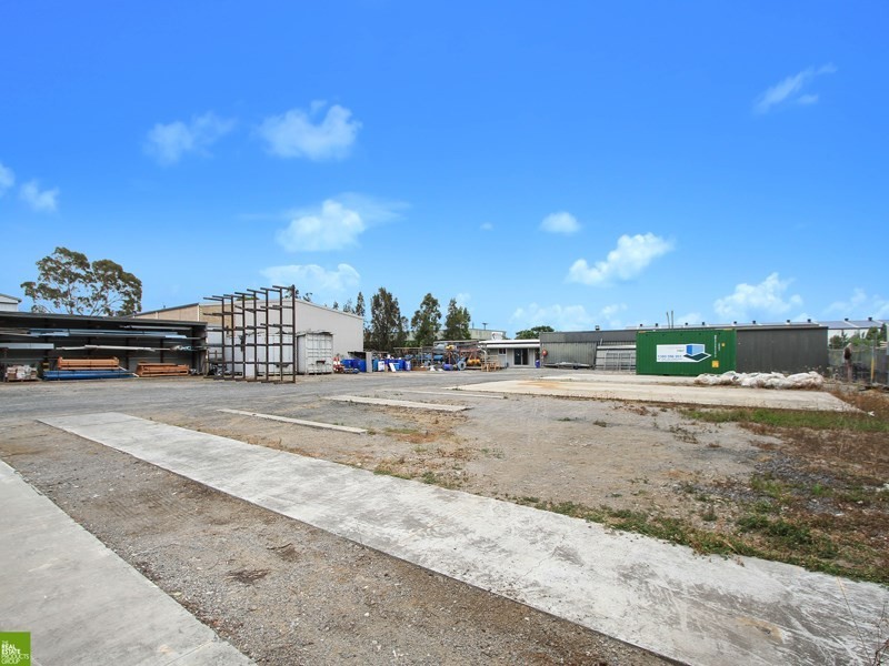 3 Prince of Wales Avenue, Unanderra NSW 2526