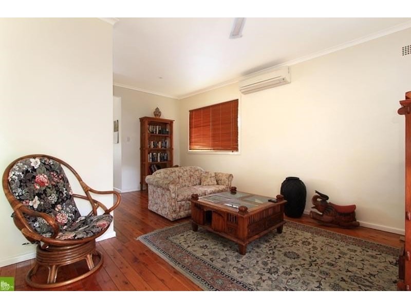 4 Kirrang Avenue, Mangerton NSW 2500
