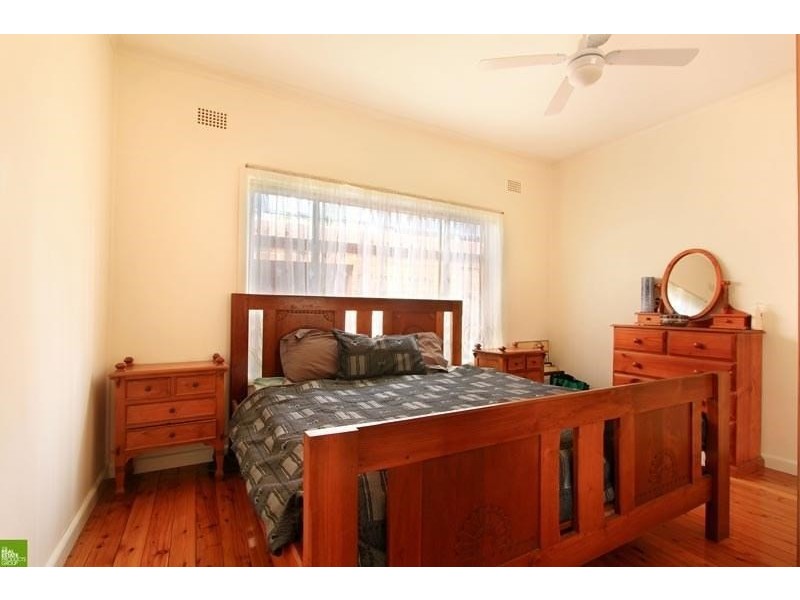 4 Kirrang Avenue, Mangerton NSW 2500