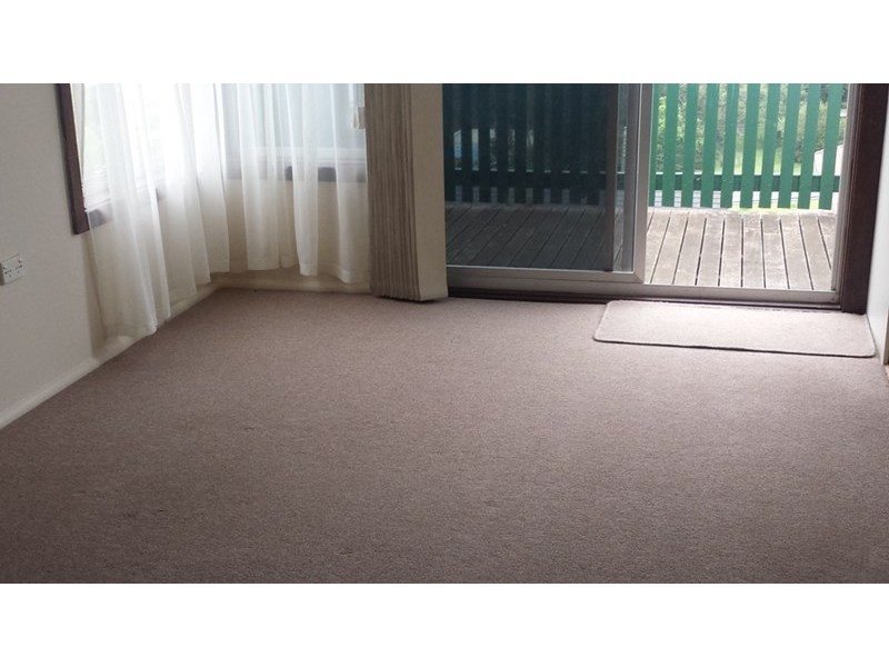 35 Hassan Street, Lake Heights NSW 2502