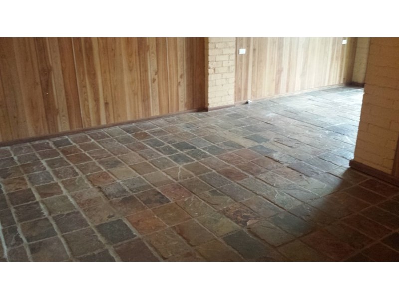 35 Hassan Street, Lake Heights NSW 2502