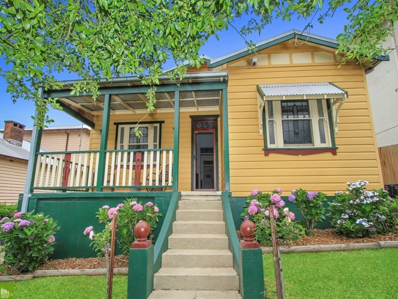 35 Gilmore Street, West Wollongong NSW 2500