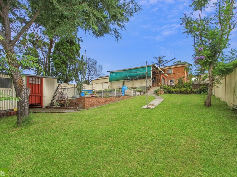 61 Ranchby Avenue, Lake Heights NSW 2502