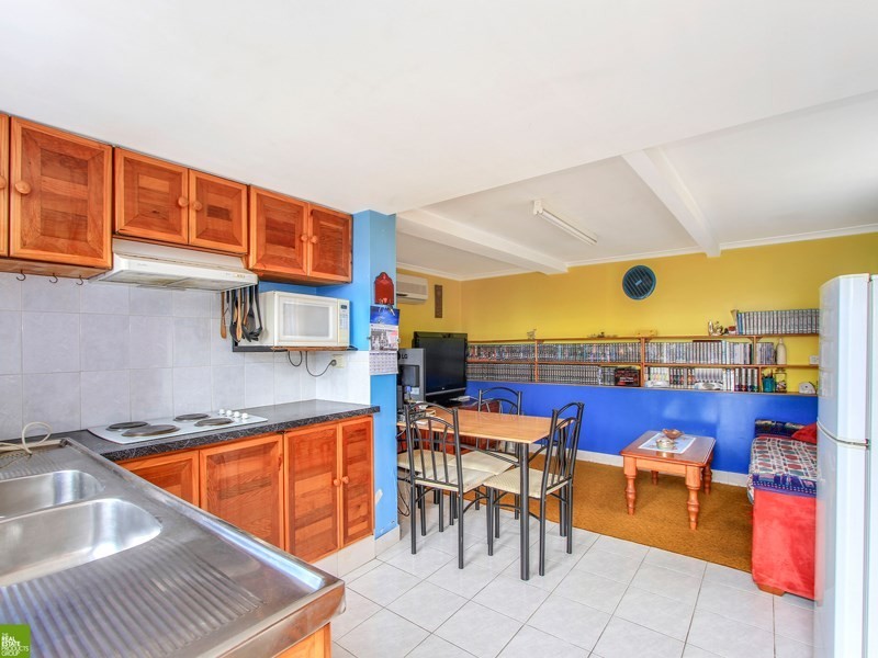 61 Ranchby Avenue, Lake Heights NSW 2502