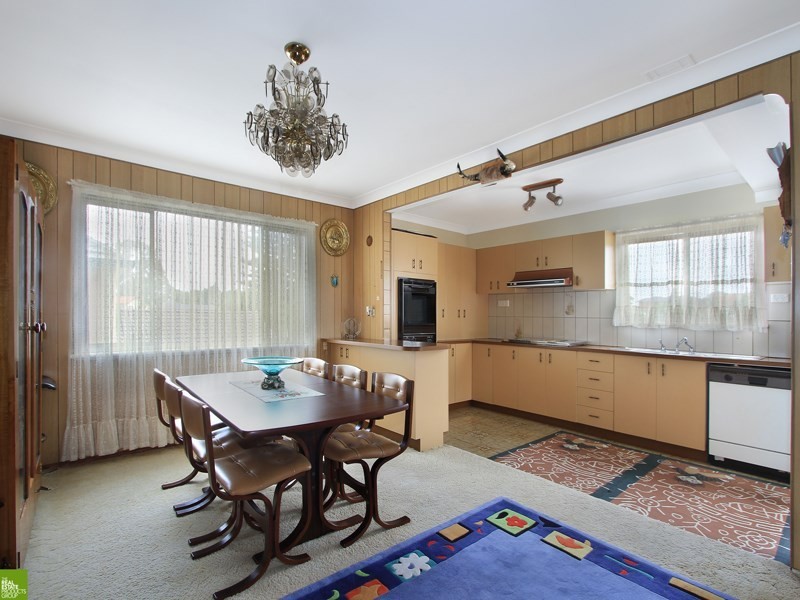 61 Ranchby Avenue, Lake Heights NSW 2502