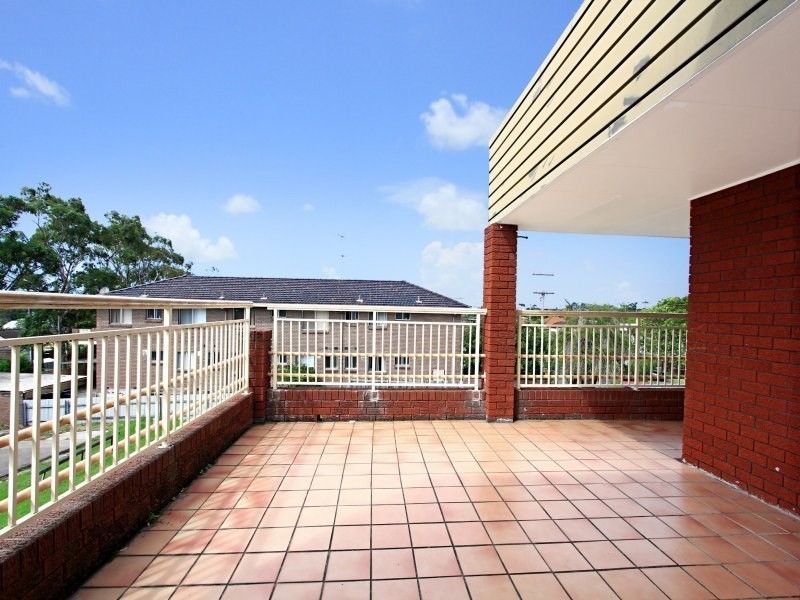 2/23 Murray Road, Corrimal NSW 2518