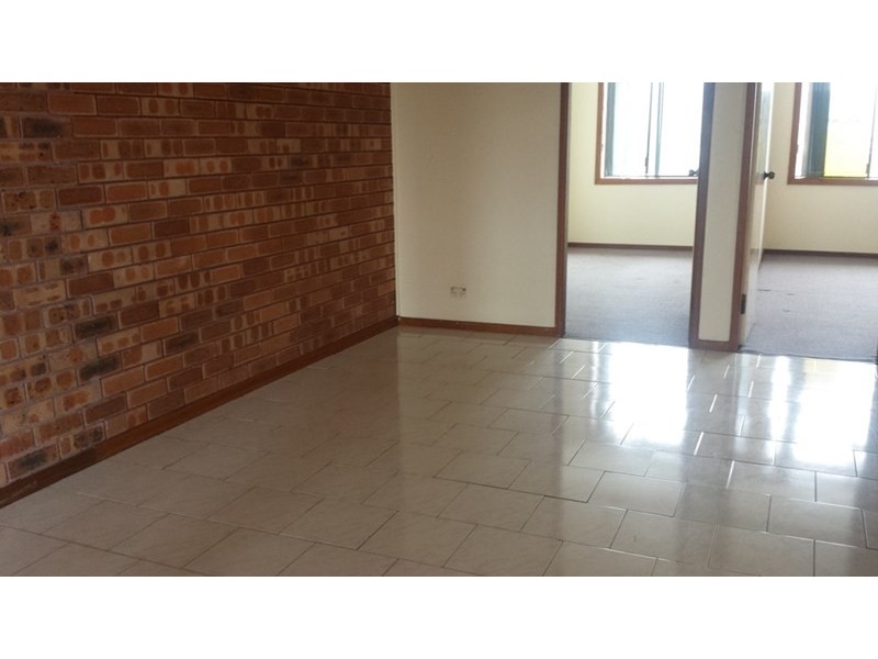 2/23 Murray Road, Corrimal NSW 2518