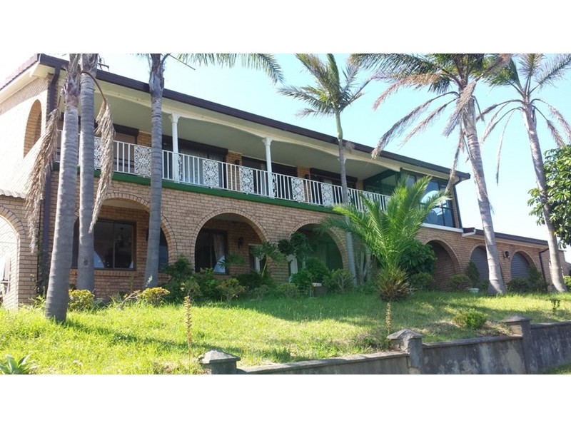 4 Matthews Drive, Mount Warrigal NSW 2528