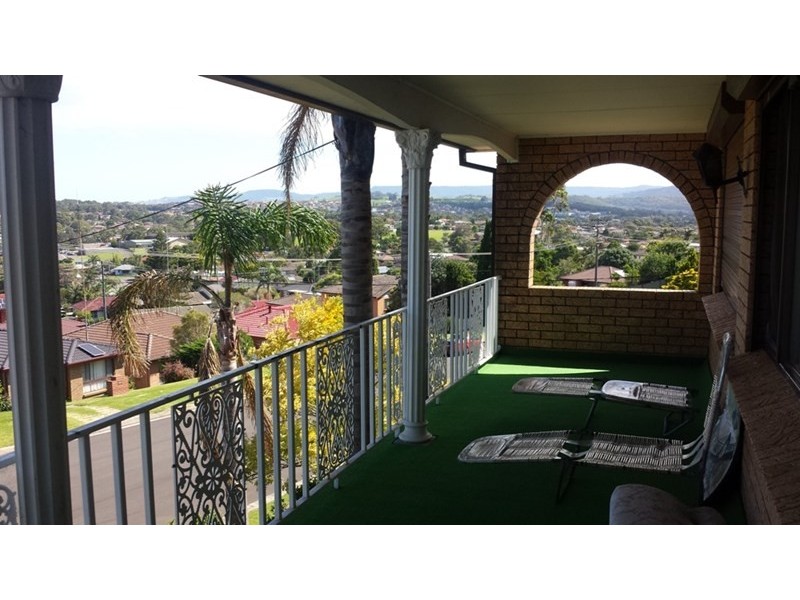 4 Matthews Drive, Mount Warrigal NSW 2528