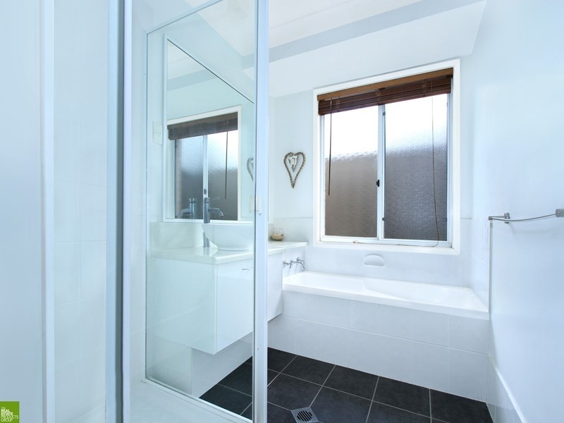 37 Sierra Drive, Horsley NSW 2530