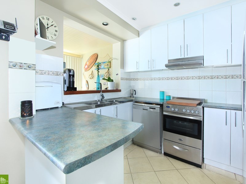 37 Coachwood Drive, Albion Park Rail NSW 2527