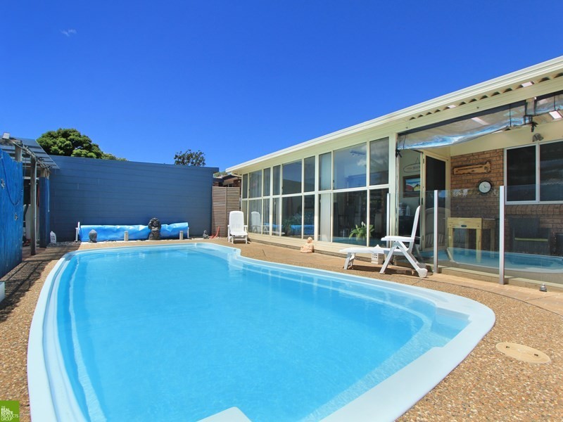 37 Coachwood Drive, Albion Park Rail NSW 2527