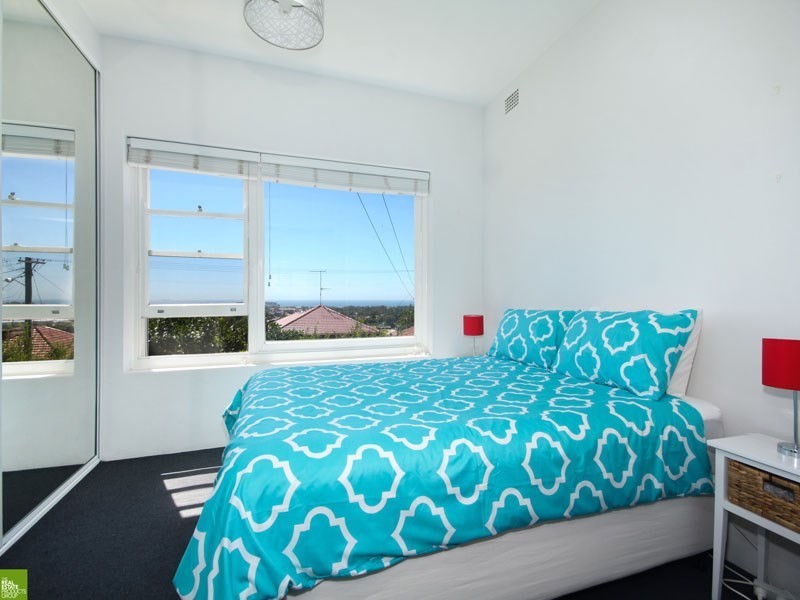 2/58 McKenzie Avenue, Wollongong NSW 2500