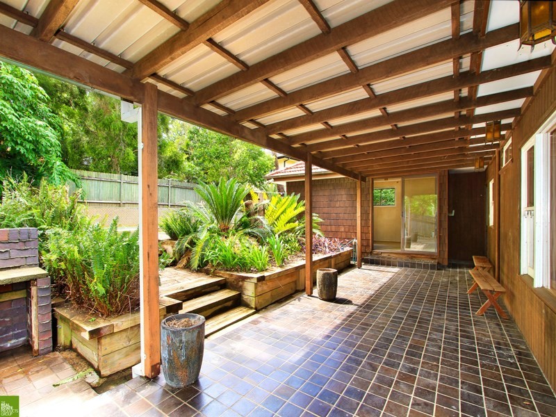 27 Euroka Street, West Wollongong NSW 2500