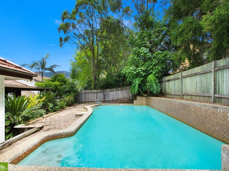 27 Euroka Street, West Wollongong NSW 2500