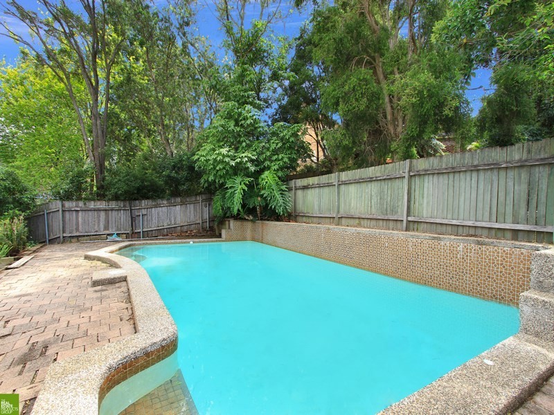 27 Euroka Street, West Wollongong NSW 2500