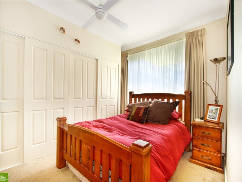 4 Robyn Road, Albion Park Rail NSW 2527