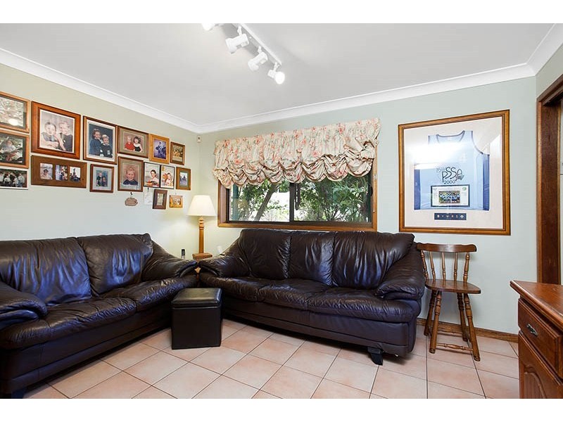 18 Jalna Avenue, Figtree NSW 2525