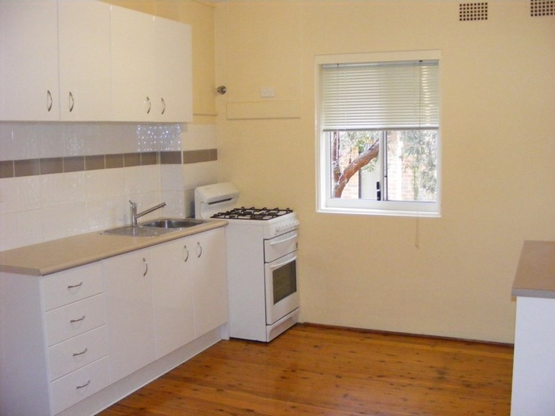 4/30 Rowland Avenue, Wollongong NSW 2500