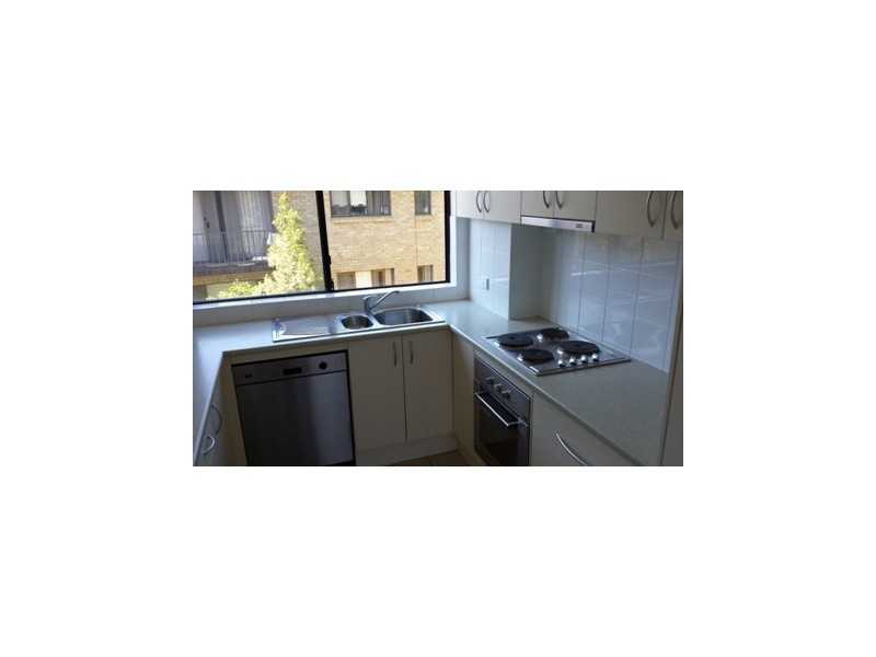 2/39 Underwood Street, Corrimal NSW 2518