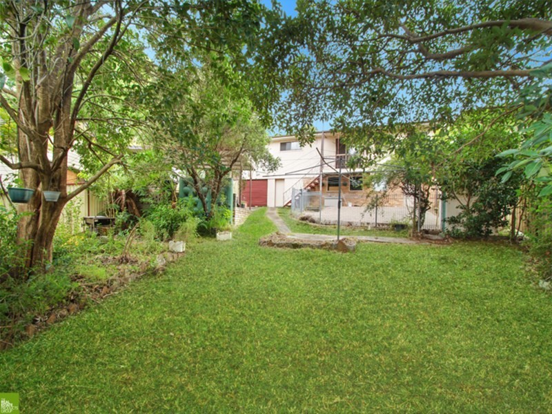 11 Gundarun Street, West Wollongong NSW 2500