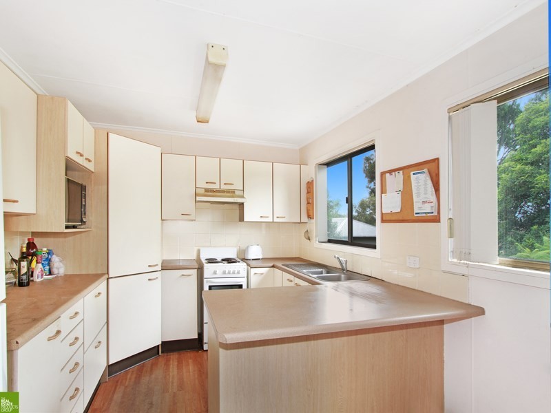 11 Gundarun Street, West Wollongong NSW 2500
