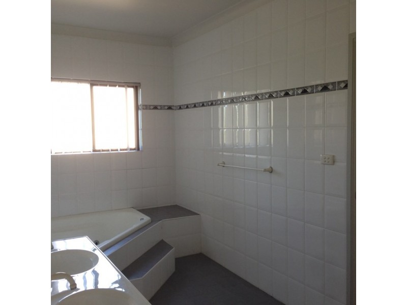 Level 1, 102 Kembla Street, Wollongong NSW 2500