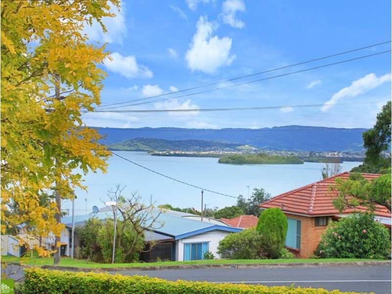 36 Gloria Crescent, Lake Heights NSW 2502