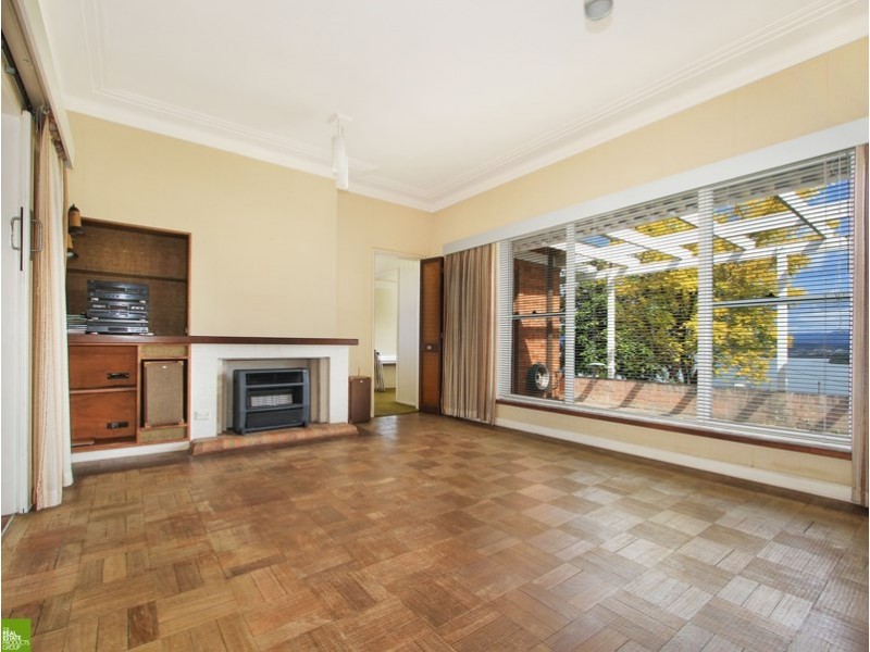 36 Gloria Crescent, Lake Heights NSW 2502