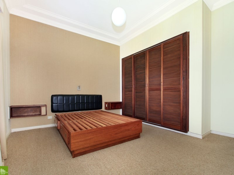 36 Gloria Crescent, Lake Heights NSW 2502
