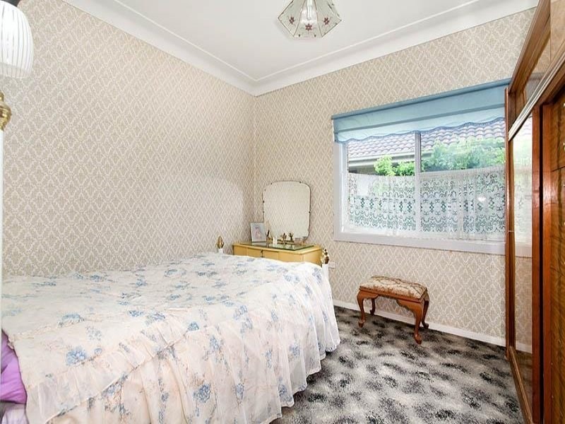 16 Cassell Avenue, Towradgi NSW 2518