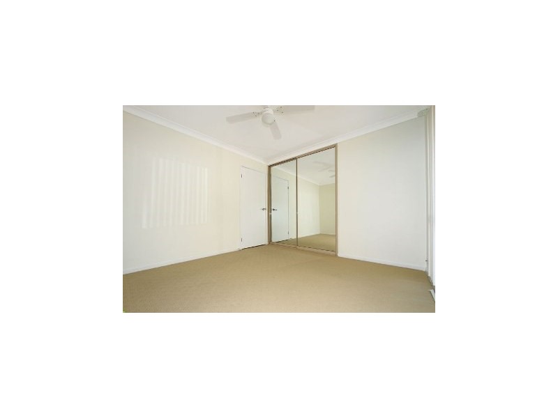 4 Telopea Place, Cordeaux Heights NSW 2526