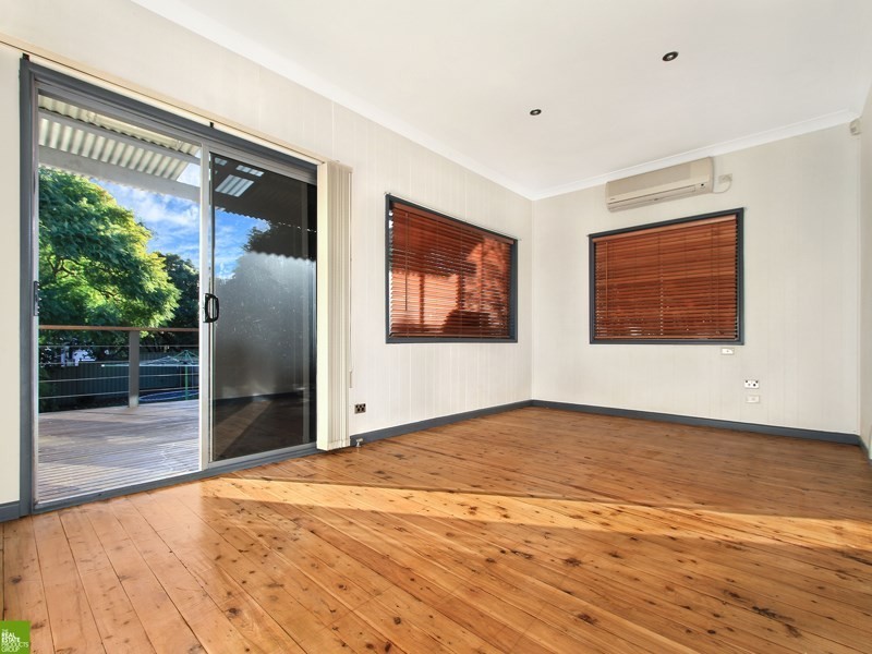 46 Taronga Avenue, Mount Saint Thomas NSW 2500