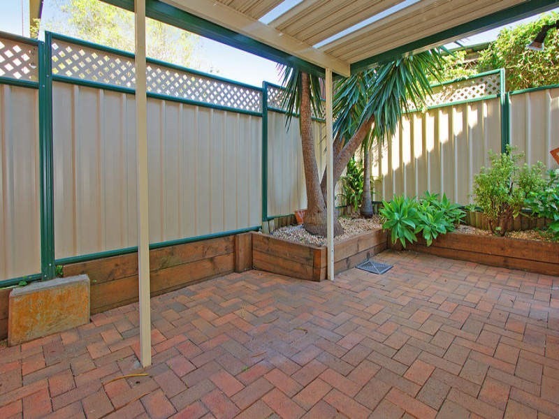 2/16 Robinson Street, Wollongong NSW 2500