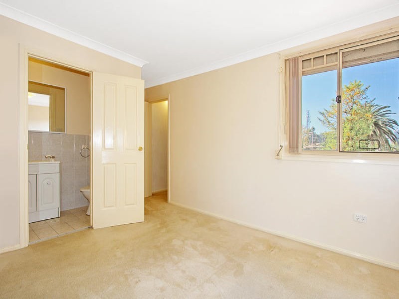 2/16 Robinson Street, Wollongong NSW 2500