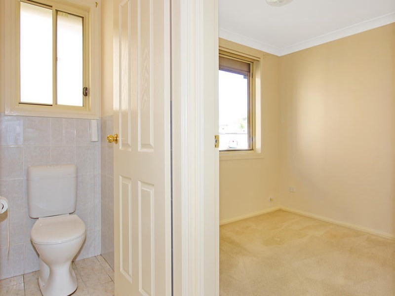 2/16 Robinson Street, Wollongong NSW 2500