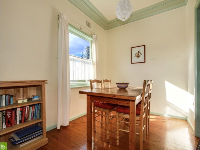 21 Bukari Street, West Wollongong NSW 2500