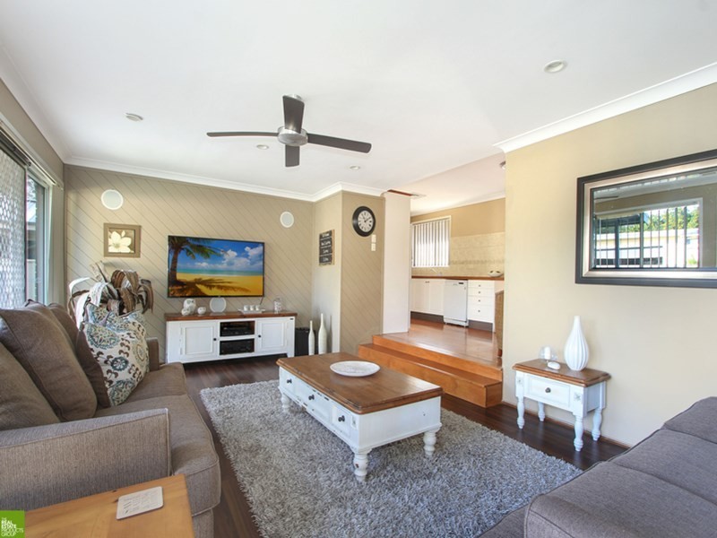 19 Hopetoun Street, Oak Flats NSW 2529