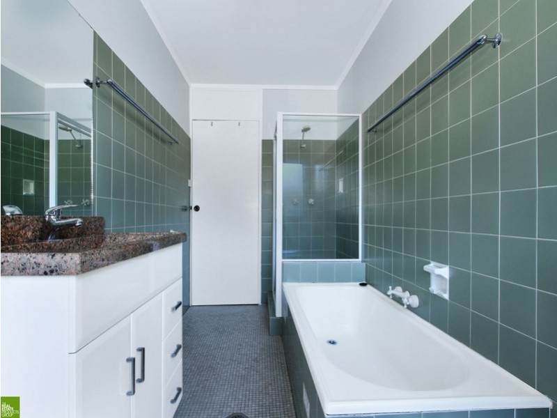 48 Dumfries Avenue, Mount Ousley NSW 2519