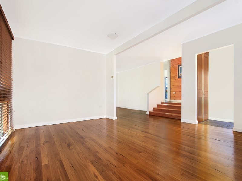 48 Dumfries Avenue, Mount Ousley NSW 2519