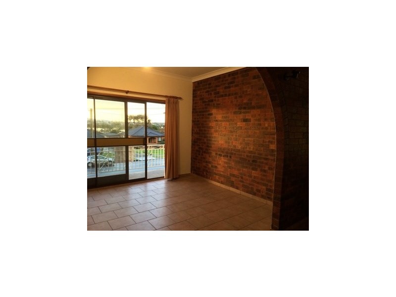 1/9 Illowra Cresent, Primbee NSW 2502