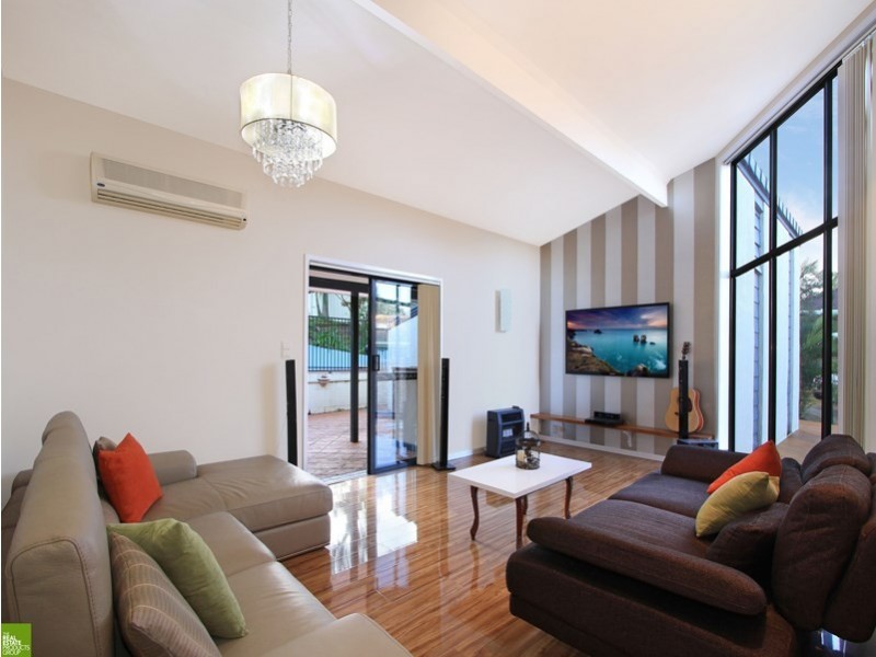 28 Kooranga Avenue, Cordeaux Heights NSW 2526