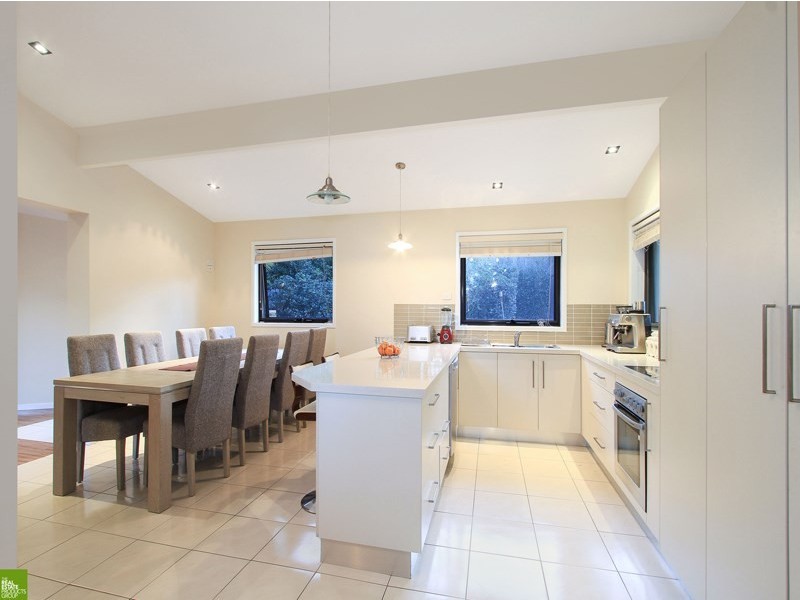 28 Kooranga Avenue, Cordeaux Heights NSW 2526