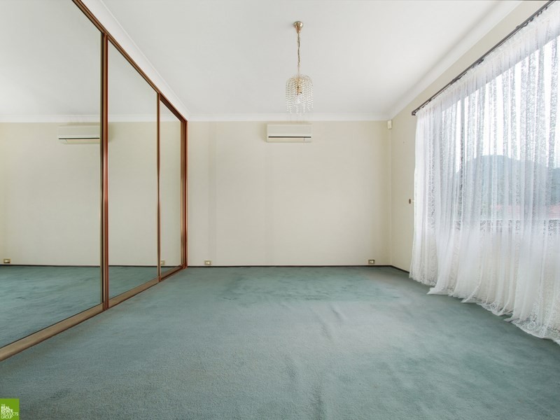 44 Beverley Avenue, Unanderra NSW 2526